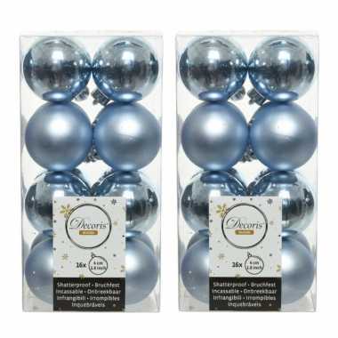 32x kunststof kerstballen glanzend/mat lichtblauw 4 cm kerstboom versiering/decoratie