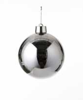 1x grote kunststof decoratie kerstballen zilver 20 cm