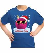 Blauw t-shirt kerstkleding coole roze kerstbal christmas party voor kinderen